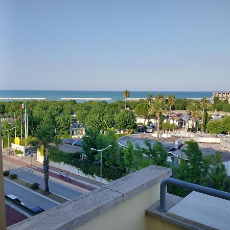 Casa Blu Apartment Porto SantʼElpidio Екстериор снимка
