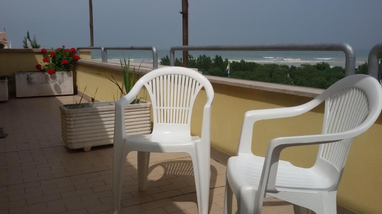 Casa Blu Apartment Porto SantʼElpidio Екстериор снимка